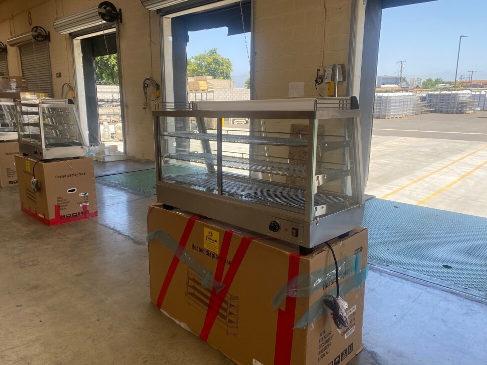 Improve Food Service Efficiency with a Countertop Heated Display Case