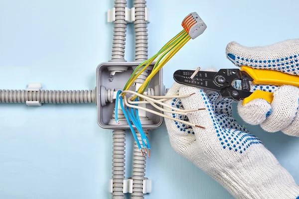 Licensed Electrical Services Vancouver for Quality Work & Safety
