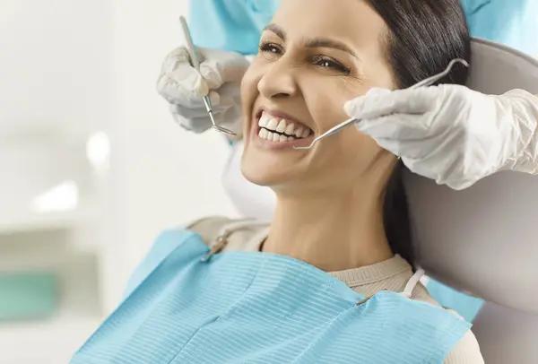 Choosing Between Private Practice vs Corporate Chains for Better Personalized Dental Care