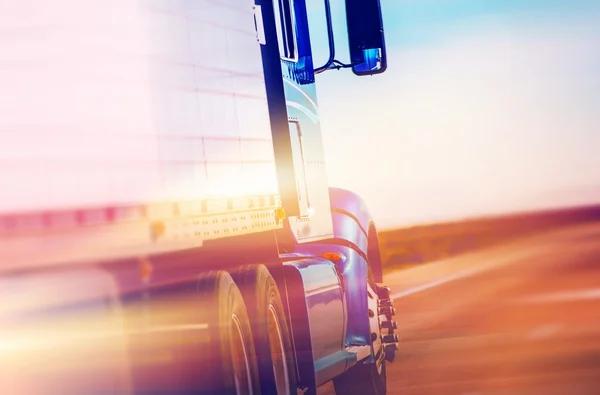 Why Every Growing Business Needs a Reliable Toronto Trucking Company