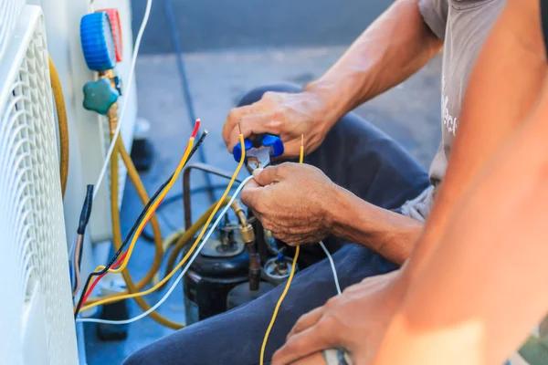 Emergency Air Conditioning System Repair When You Need It Most